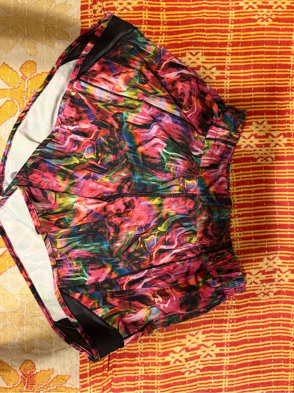 Lululemon shorts size 4
